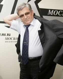 Лучший биатлонист ХХ века Александр Тихонов перестал в понедельник возглавлять Союз российских биатлонистов