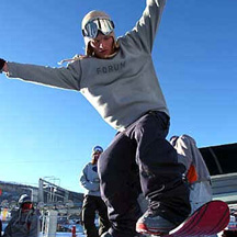 После недавнего ухода из команды Forum Snowboards, за которую Джей Пи катался много лет подряд, спортсмен сконцентрировал энергию на нескольких новых проектах.