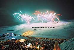 Ночное горнолыжное шоу. Фото: www.soelden.com