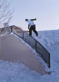 ��� ���� (Seth Huot) � ������� Santa Cruz Snowboards