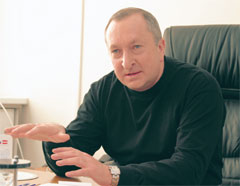 Александр Козловский, генеральный директор «Самарских канатных дорог», полагает, что это только начало развития рынка, и когда риски частных инвестиций в горнотуристические комплексы снизятся, портфель заказов его компании существенно пополнится.