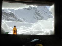 Отвоеванные у сугроба окошки